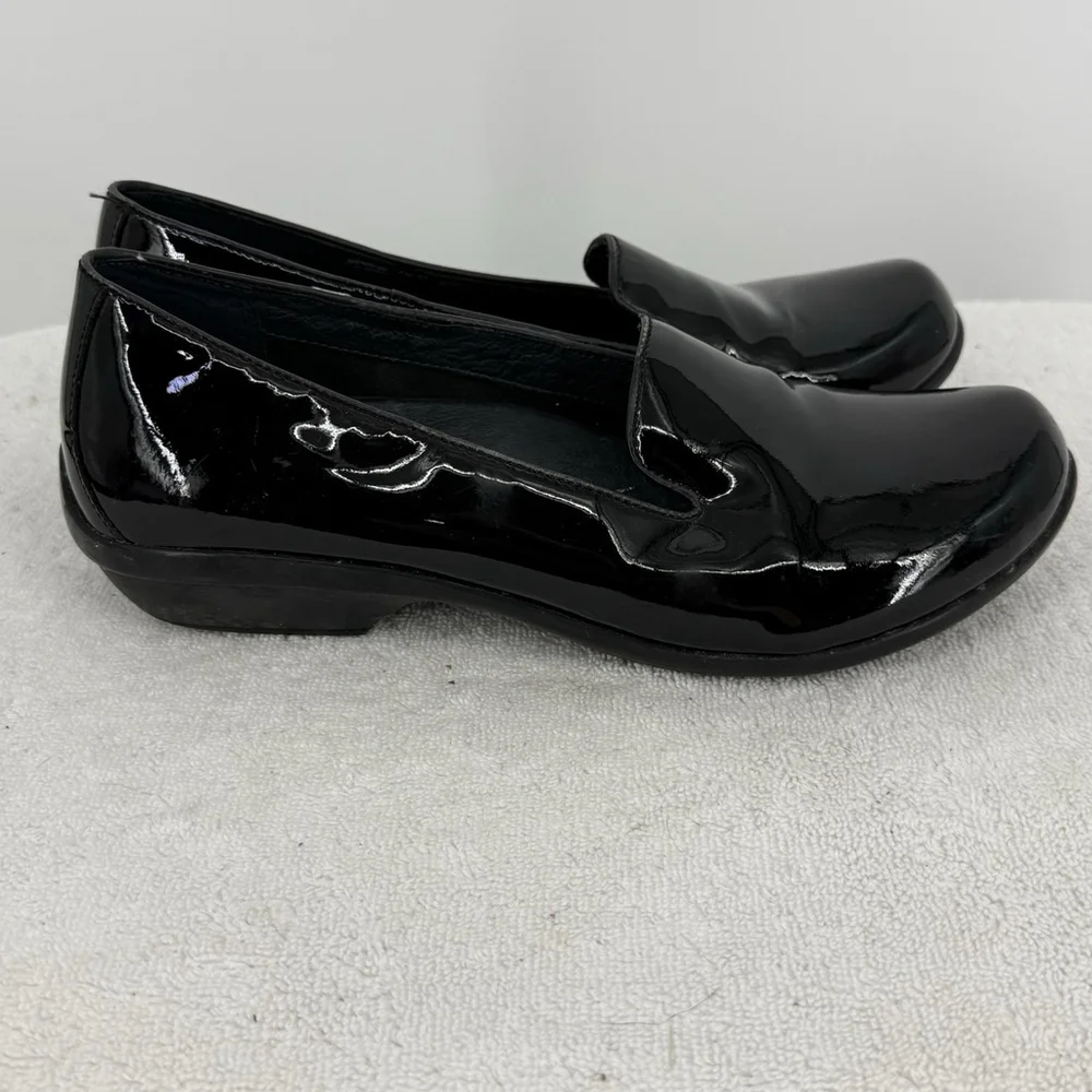 Dansko Olivia Black Patent Leather Shoes Women’s Size 39